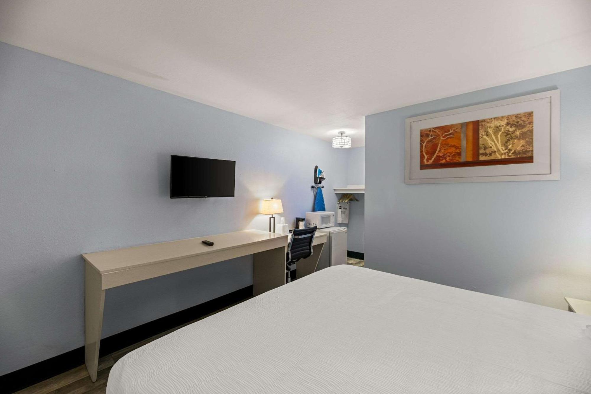 Rodeway Inn มิดแลนด์ ภายนอก รูปภาพ